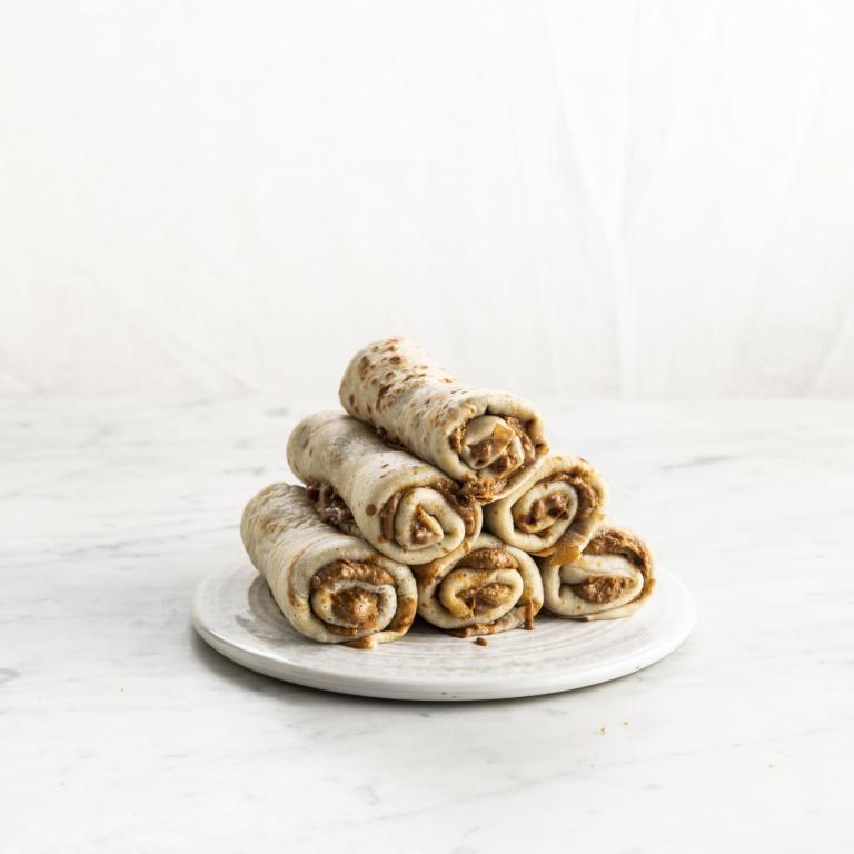 Biscoff crunchy rolls