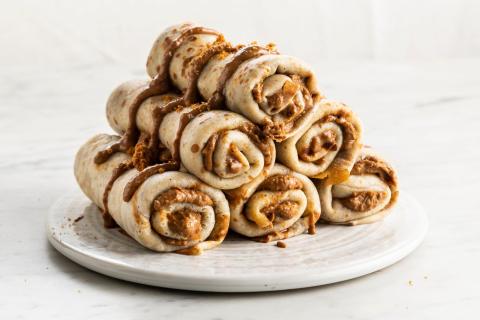 Biscoff Crunchy Rolls
