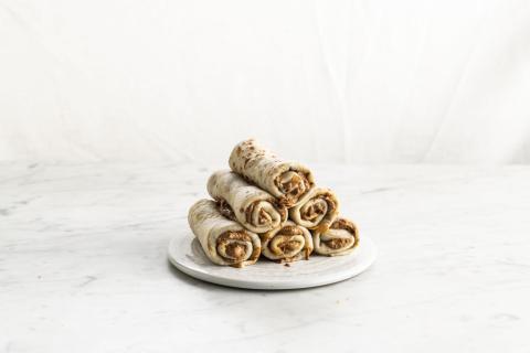 Biscoff crunchy rolls